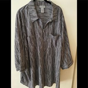 Black and white dotted print zipper front blouse with pockets